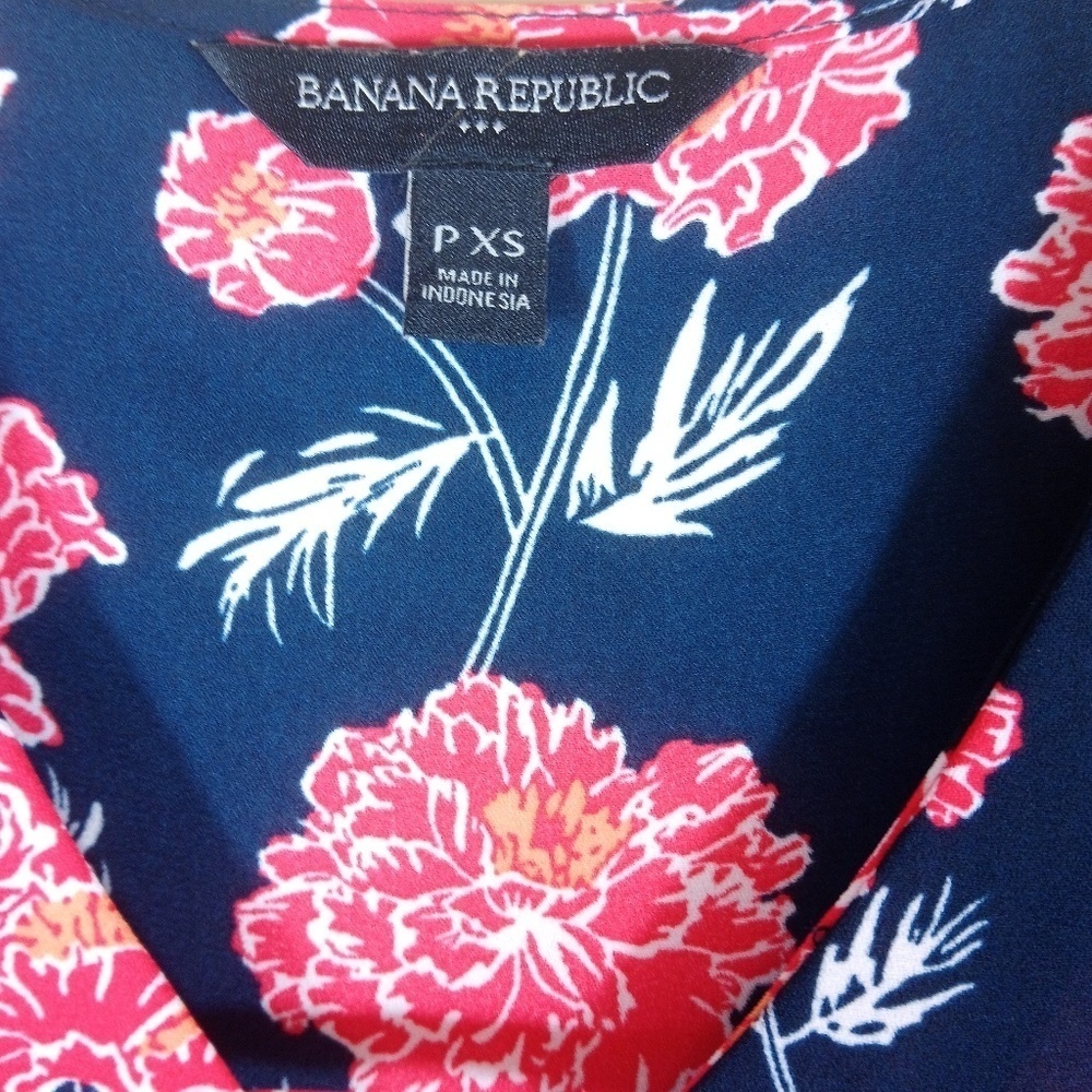Banana Republic Floral Blouse - Picture 3 of 3
